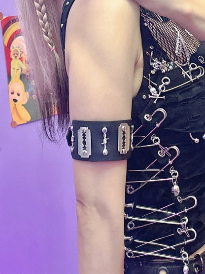 Black Punk Rock Studs Details Arm Ring