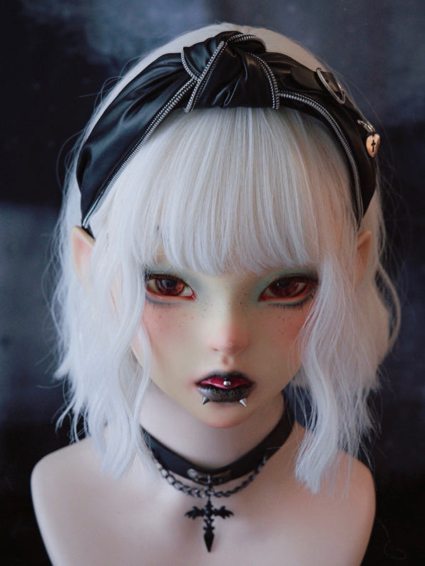 Black Knot With Heart Buckle Decorated Pins Design KC