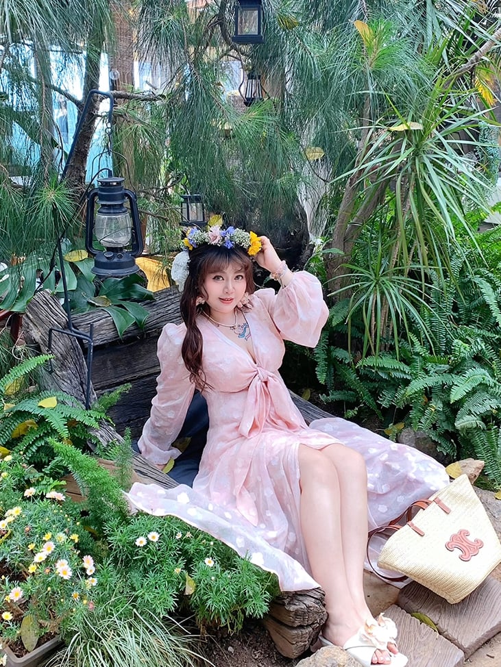 Plus Size Self-tie Bowknot Front Pink Peach Blossom Print Holiday Dress