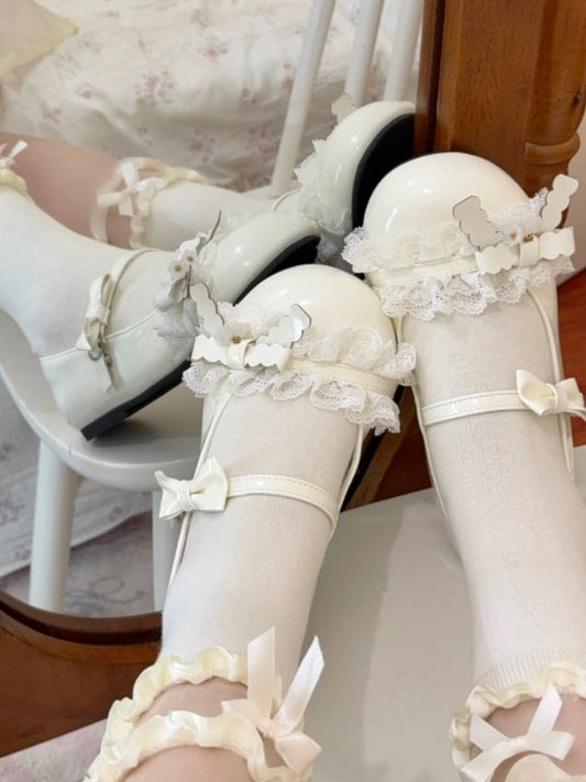 Sweet Off-white Lolita Flats in PU Leather with Delicate Ruffled Lace, Decorative Heart & Discreet Snap Fastener