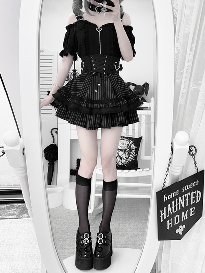 Jirai Kei Off-the-Shoulder Neckline Landmine Style Black Short Sleeves Top with Free Choker