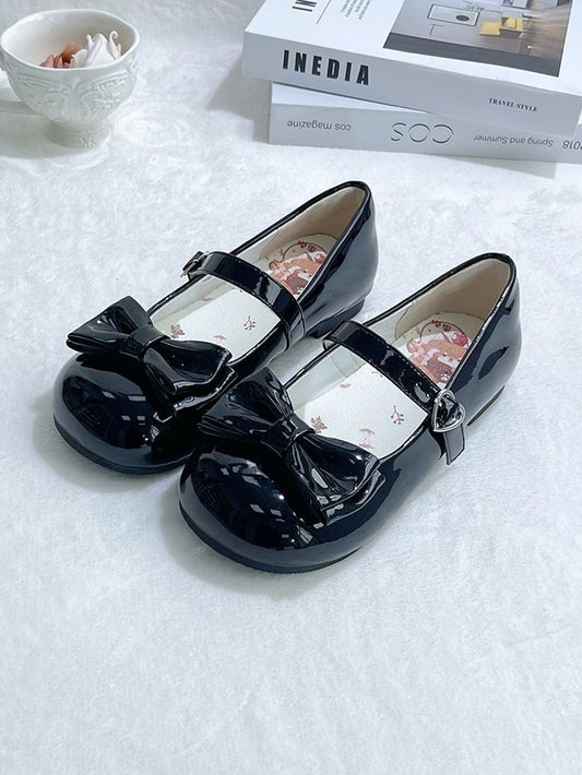 Round Toe Sweet Black Low-heel Shoes - Heart Buckle & Bow at Top