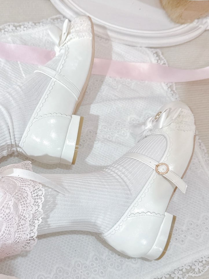 White Elegant Lolita Mary Janes - Low-heel Design with Heart-Adorned Bow & Vintage Circle Clasp