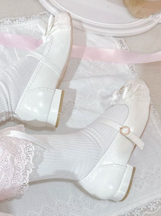 White Elegant Lolita Mary Janes - Low-heel Design with Heart-Adorned Bow & Vintage Circle Clasp