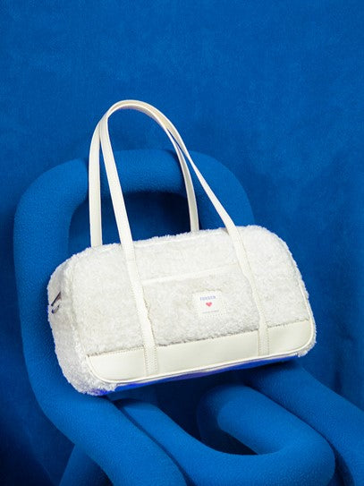Dreamy White Faux Teddy Fur Baguette Bag In Kawaii Style
