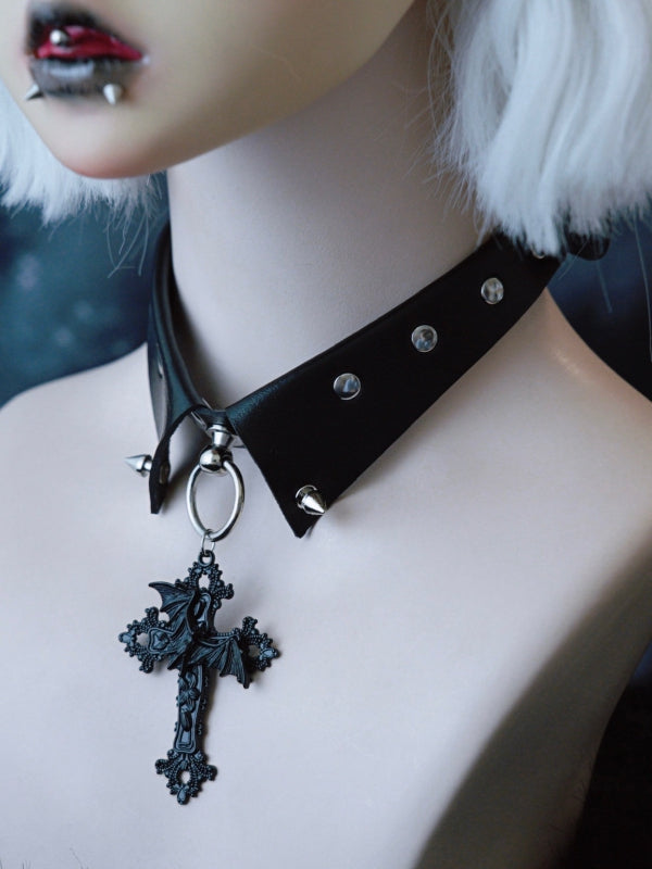 Black Gothic Bat Decorated Cross Pendant Studs Design Buckle Choker
