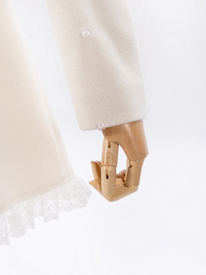 Creamy Jirai Kei Butterfly Buckles Closure Coat with Detachable Plush Collar and Cuffs