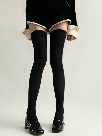 Longer Version White/Black Ribbed Trim Over-knee Stockings