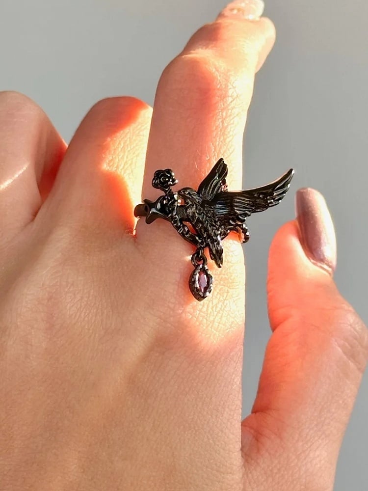 7 Options Raven Design Gothic Ring