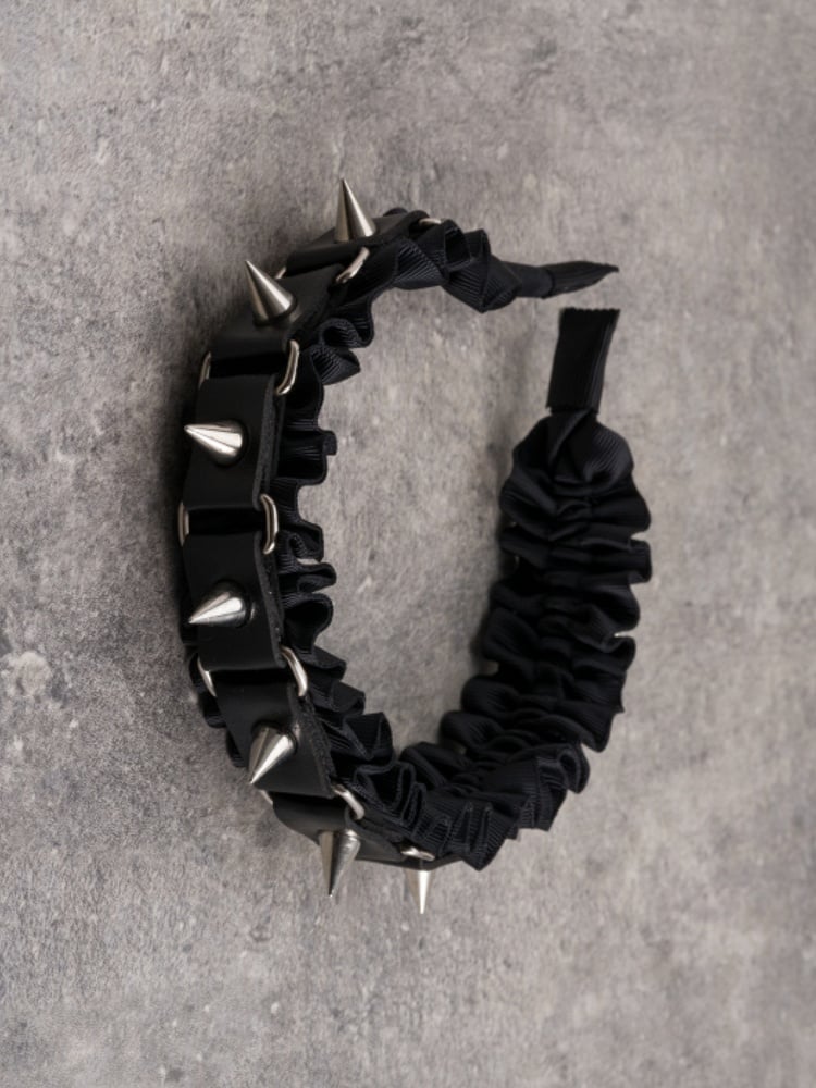 Black Gothic Studs Design Ruffled KC