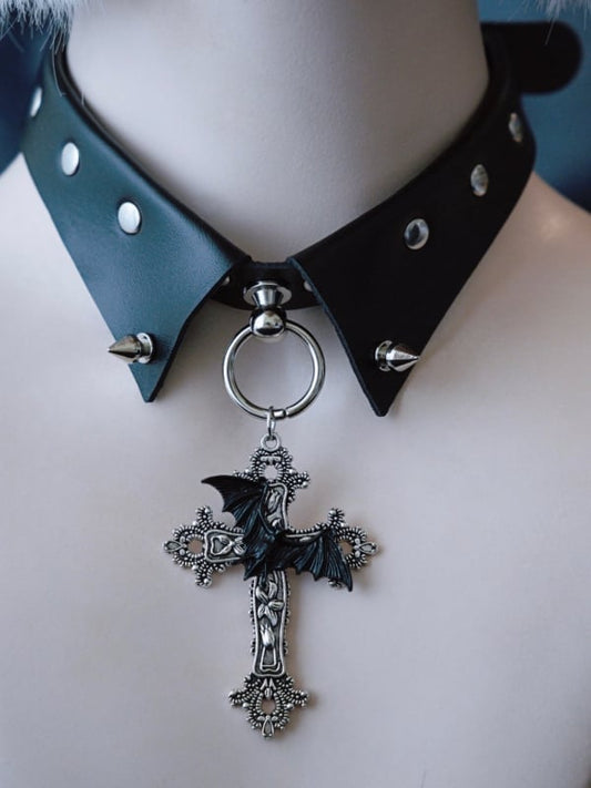 Black&Silver Gothic Bat Decorated Cross Pendant Studs Design Buckle Choker