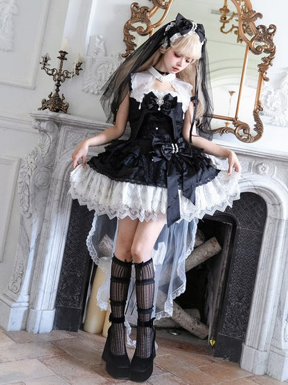 Black and White Bows Decorated Tiered Skirt Gothic Lolita Dress