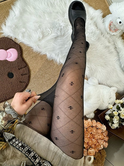 Black/White Four-leaf Clover And Diamond Pattern Tights