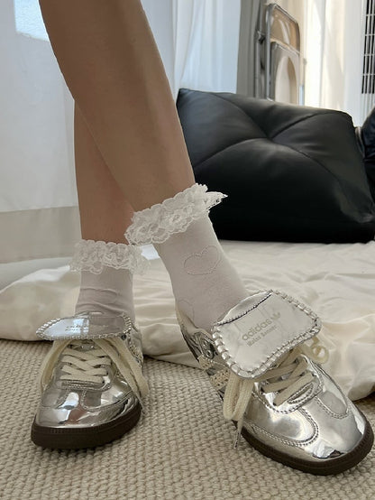 White Heart Details Ruffled Cuff Socks