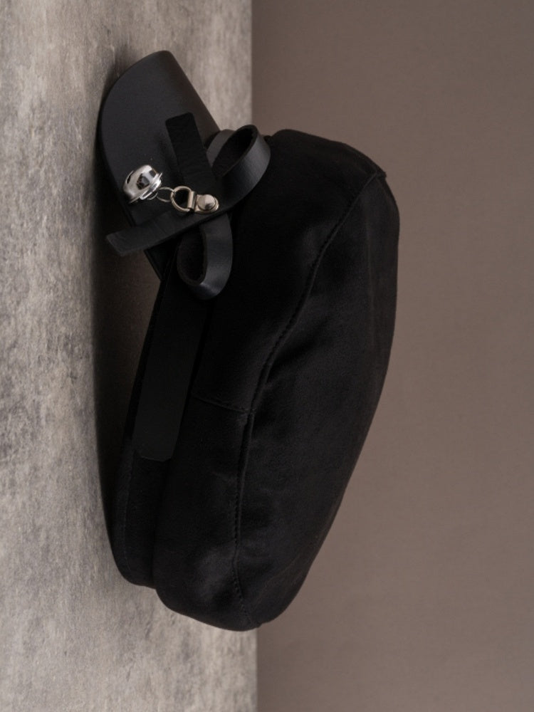 Black Gothic Bell Charm Bowknot Decorated Buckle Design Beret Hat