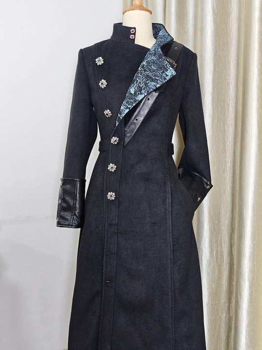Ouji Fashion Black Leather Cuffs Gothic Lolita Woolen Coat with Blue Inner Lining