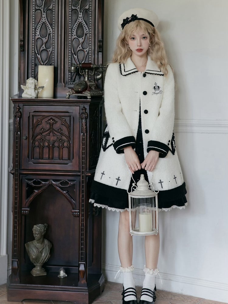 Heart-shaped Pockets White Woolen Coat with Black Embroidery Detail
