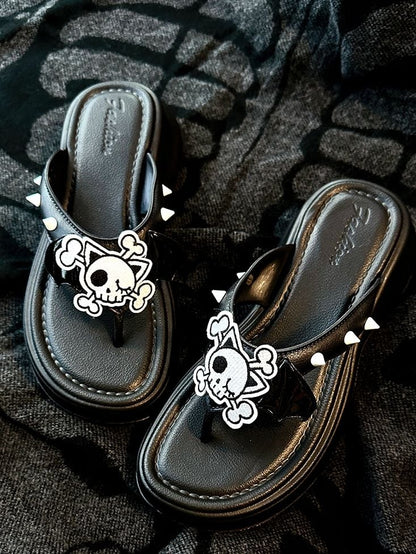 Black and White Bat Wings Skeleton Applique Flip-flops Gothic Summer Slippers