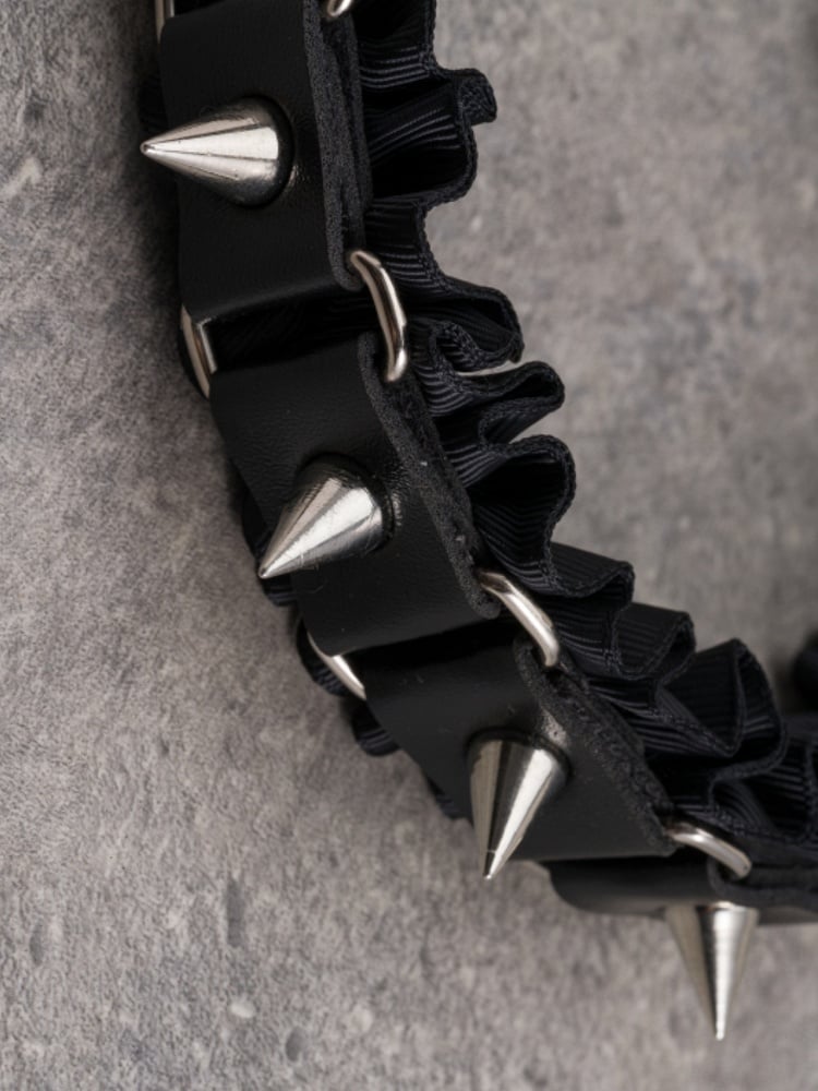 Black Gothic Studs Design Ruffled KC