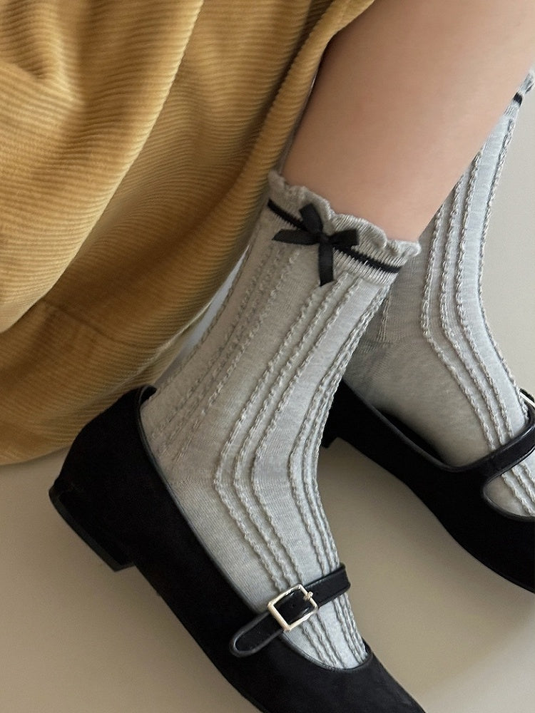 White/Beige/Light Grey/Dark Grey/Black Sweet Bowknot Ruffled Cuff Calf Socks