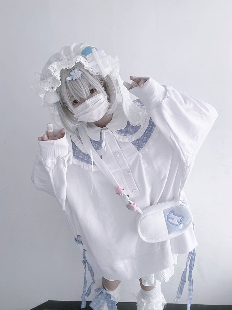 Kitty Embroidery Tenshi Kaiwai Bag Light Blue and White Yami Kawaii Crossbody