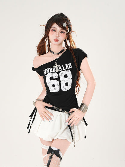 Asymmetrical Neckline Number Print White/Black Slim-fitting T-Shirt