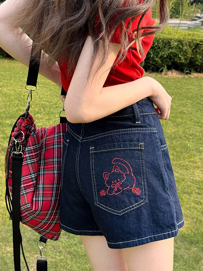 Kitty Embroidery Back Blue Wide-leg Denim Shorts