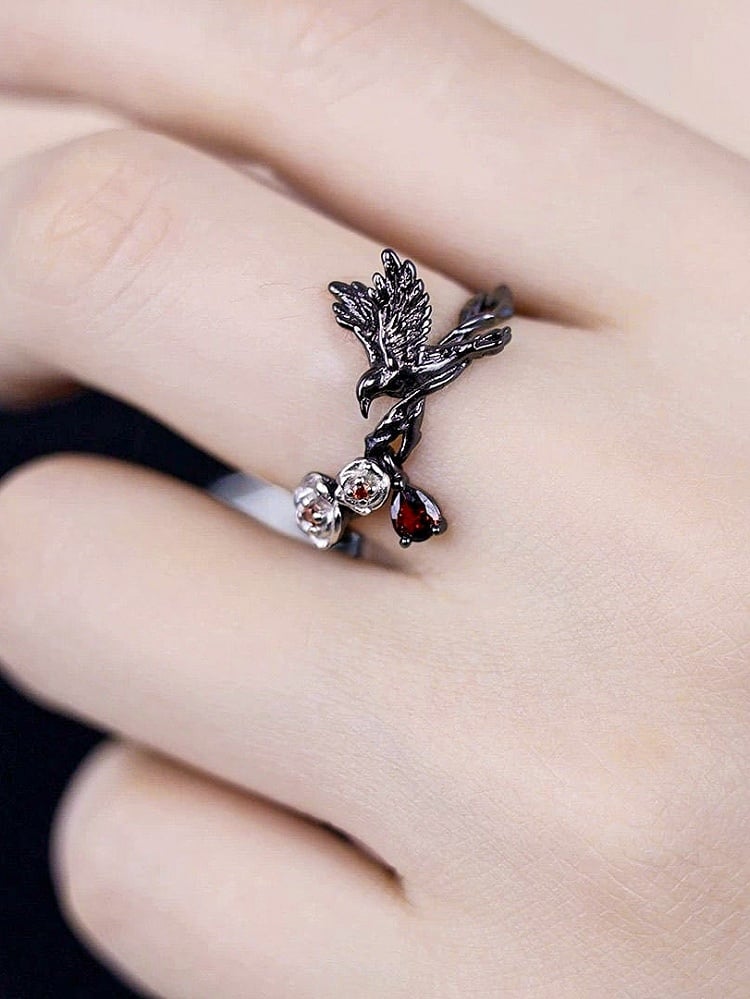 7 Options Raven Design Gothic Ring