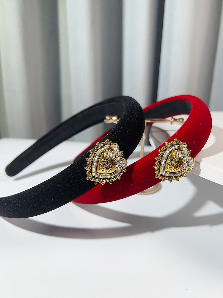 Red/Black Beaded Heart Decorated KC