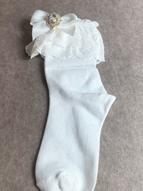 White Ruffled Cuff Jirai Kei Calf Socks With Pink/Blue/Purple/White/Black/Beige Bowknot Details