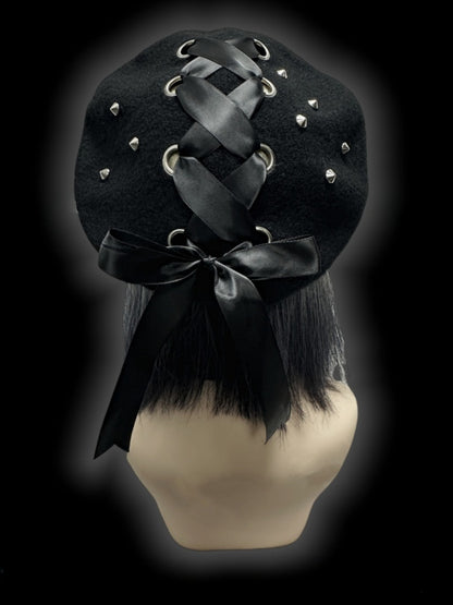Y2K Black Lace-up Detail Studs Design Wool Beret