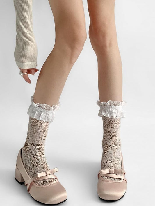 White Hollow-out Design Ruffled Cuff Calf Socks