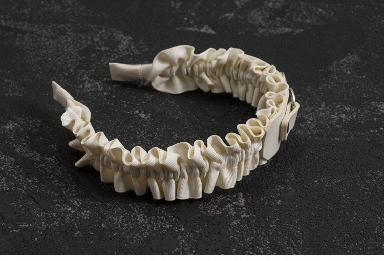 White Gothic Handmade Heart-shaped Ring PU Ruffled KC