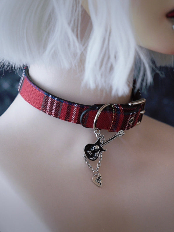 Red Plaid Pattern Buckle With Guitar Pendant Choker