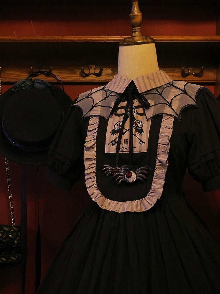 White and Black Spider Web Embroidery Organza Fake Collar with Detachable Butterfly and Moth Brooch