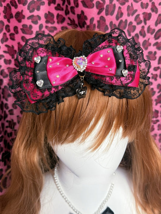 Black&Pink Rhinestone Heart Decorated Lace Trim Bowknot Haiclip + Bowknot Pendant Beaded Necklace + Bowknot Ring