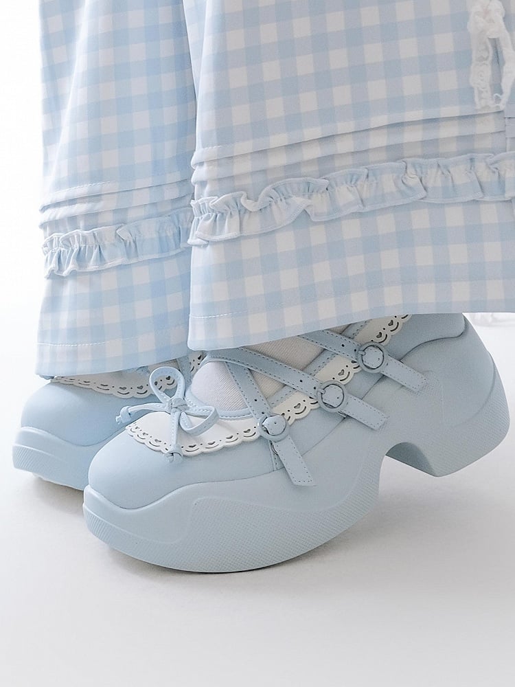 Blue Knotted Bow at Top Crisscross Design Platforms