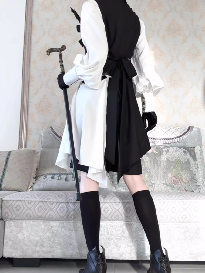 Ouji Lolita White and Black Eight-Piece Set - Asymmetrical Design Waistcoat + Shirt + Shorts + Matching Accessories