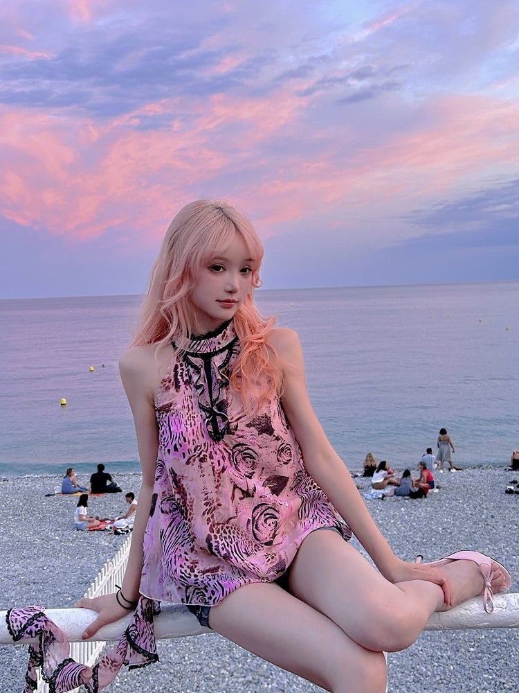Gyaru Fashion Pink Leopard and Rose Print Cascading Ruffle Self-tie Halter Top