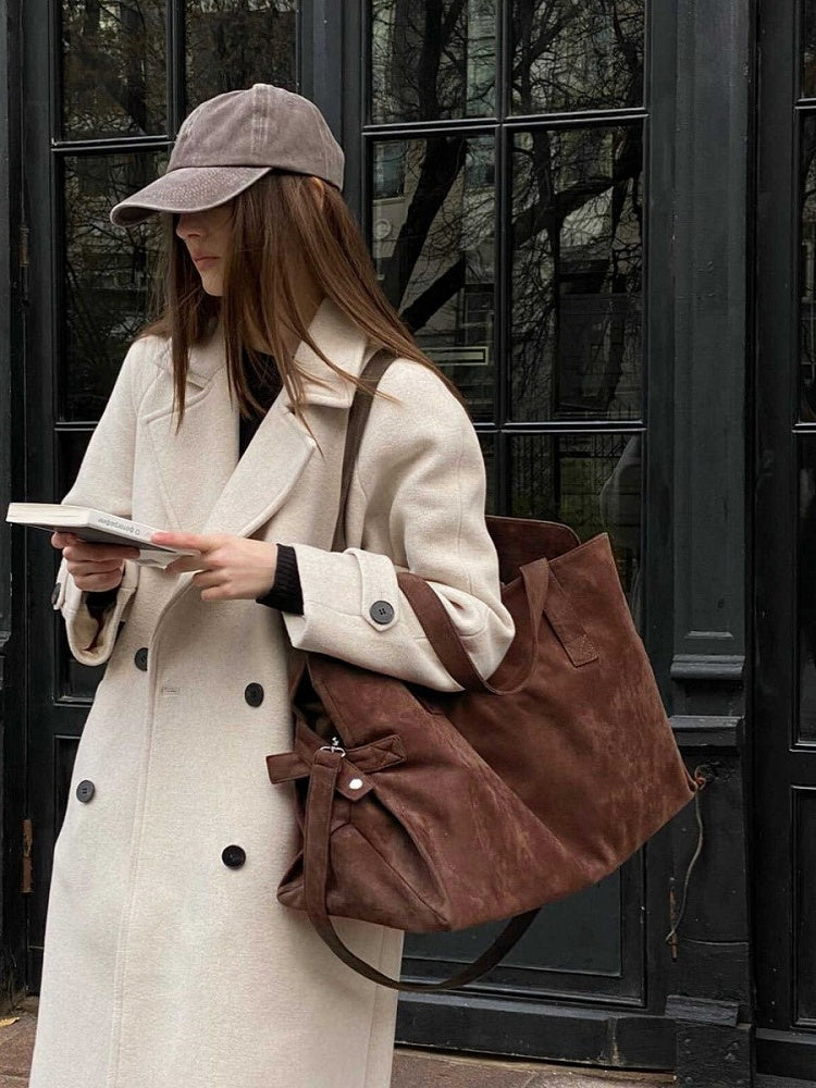 Modern Brown Zippered Tote And Single-Shoulder Design