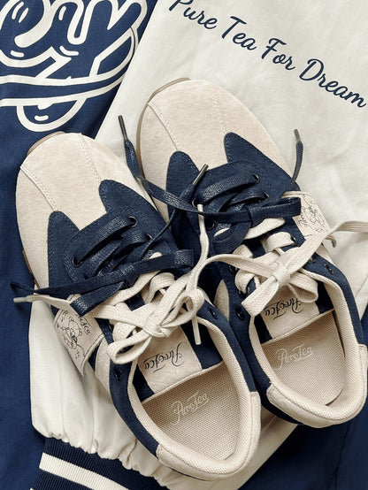 Blue Letter And Bear Decorated Front Lace-up Ties Sneakers