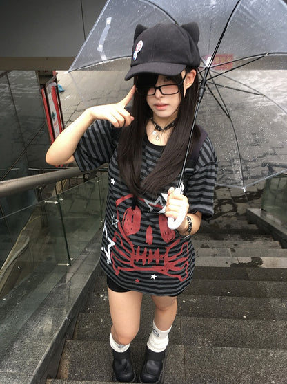 Black & Gray Stripe Pattern Skeleton Print T-shirt