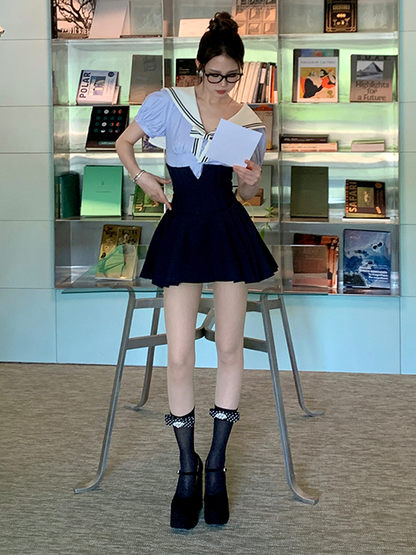 Black/White Polka-dot Pattern Bowknot Calf Socks