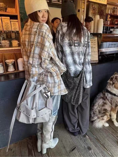 2-Way White Backpack With Drawstring Closure And Chain Straps