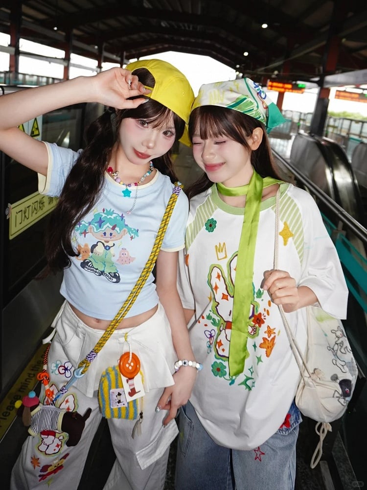 Cartoon Girl Print Blue Round Neck Cropped T-shirt with Free Necklace