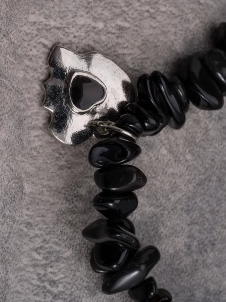 Black Gothic Demon Eye And Heart Pendant Crushed Stone Necklace