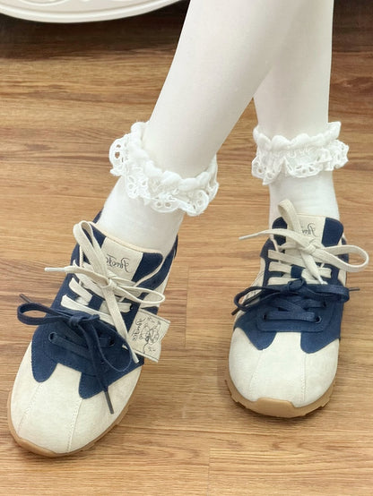 Blue Letter And Bear Decorated Front Lace-up Ties Sneakers