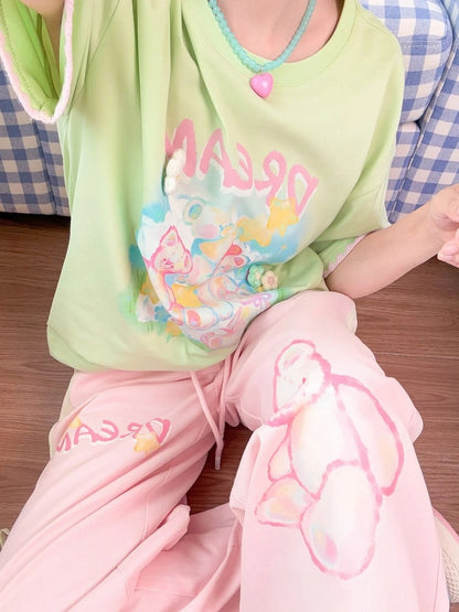 Green Round Neck Teddy Bear Print Knit Floral Accents Loose T-shirt