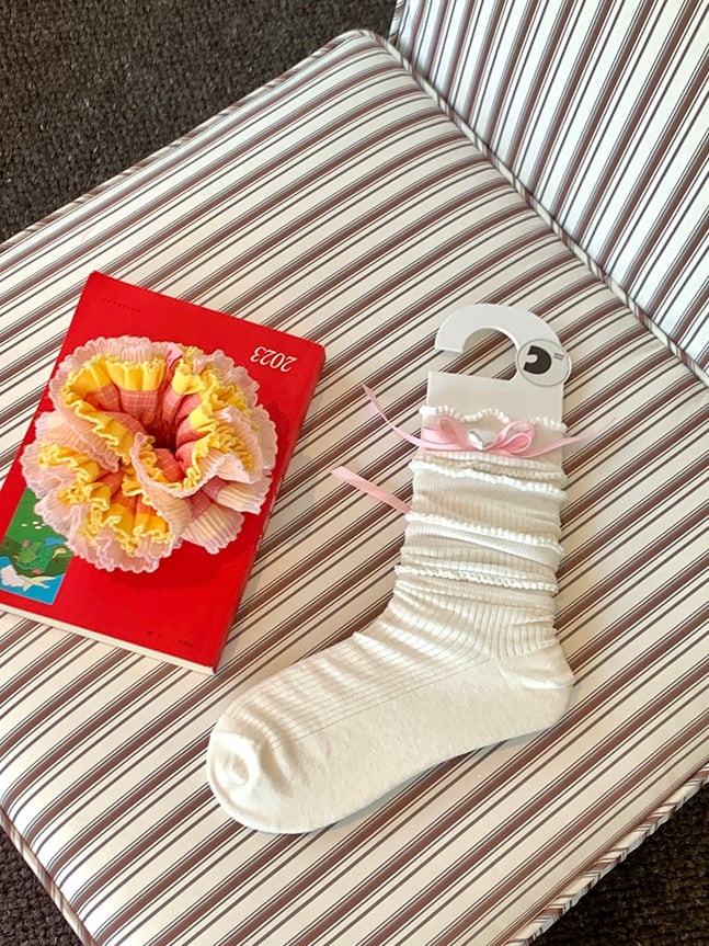 6 Color Options Beaded Heart Decorated Bowknot Detail Loose Calf Socks