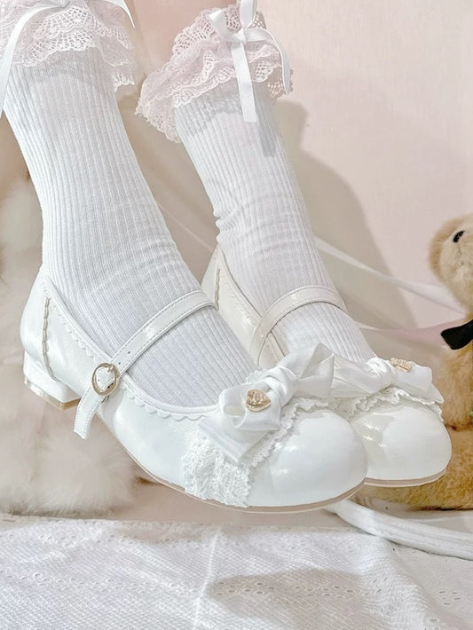 White Elegant Lolita Mary Janes - Low-heel Design with Heart-Adorned Bow & Vintage Circle Clasp